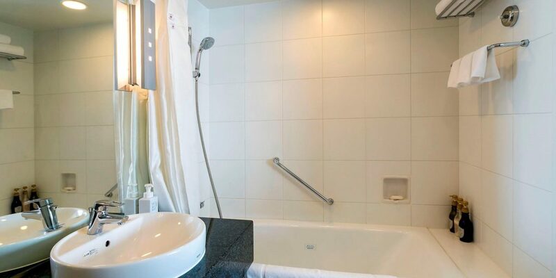 88 hotel shinsaibashi, cross hotel osaka, dormy inn premium namba, henn na hotel osaka namba, holiday inn osaka namba, ibis styles osaka namba, karaksa hotel osaka namba, kuromon crystal hotel, the wall hotel, vessel inn shinsaibashi, คลองโดทงบุริ, ที่พัก osaka, ที่พัก โอซาก้า 2022, ที่พัก โอซาก้า 2565, ที่พักยอดนิยม osaka, ที่พักยอดนิยม โอซาก้า, ที่พักราคาถูก โอซาก้า, ที่พักโอซาก้า, ที่พักโอซาก้า นัมบะ, ที่พักโอซาก้า ราคาถูก, ที่พักใกล้ dotonbori, ที่พักใกล้คลองโดทงบุริ, รวมที่พักโอซาก้า, รีวิวที่พักโอซาก้า 2022, รีวิวที่พักโอซาก้า 2565, โรงแรม 88 ชินไซบาชิ, โรงแรม osaka ใกล้รถไฟฟ้า, โรงแรม ครอส โฮเทล โอซาก้า, โรงแรมคารักซะ โอซาก้า นัมบะ, โรงแรมคุโระมอนคริสตัล, โรงแรมดอร์มี อินน์ พรีเมียม นัมบะ แอนเน็กซ์ เนเชอรัล ฮอต สปริง, โรงแรมถูกและดี โอซาก้า, โรงแรมราคาถูกโอซาก้า, โรงแรมฮอลิเดย์ อินน์ โอซาก้า นัมบะ, โรงแรมเดอะ วอลล์, โรงแรมเวสเซล อินน์ ชินไซบะชิ, โรงแรมเฮนน์ นะ โฮเต็ล โอซาก้า นัมบะ, โรงแรมโอซาก้า, โรงแรมใกล้คลองโดทงบุริ, โรงแรมในโอซาก้า, โรงแรมไอบิส สไตล์ โอซาก้า นัมบะ, โอซาก้า พักที่ไหนดี, แนะนำ ที่พัก-โรงแรม ยอดนิยม ราคาไม่แพง โดทงโบริ เมืองโอซาก้า ประเทศญี่ปุ่น ใกล้ย่านท่องเที่ยว เดินทางสะดวก