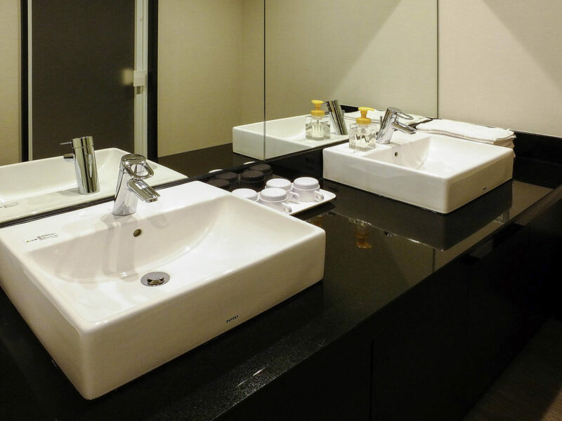 88 hotel shinsaibashi, cross hotel osaka, dormy inn premium namba, henn na hotel osaka namba, holiday inn osaka namba, ibis styles osaka namba, karaksa hotel osaka namba, kuromon crystal hotel, the wall hotel, vessel inn shinsaibashi, คลองโดทงบุริ, ที่พัก osaka, ที่พัก โอซาก้า 2022, ที่พัก โอซาก้า 2565, ที่พักยอดนิยม osaka, ที่พักยอดนิยม โอซาก้า, ที่พักราคาถูก โอซาก้า, ที่พักโอซาก้า, ที่พักโอซาก้า นัมบะ, ที่พักโอซาก้า ราคาถูก, ที่พักใกล้ dotonbori, ที่พักใกล้คลองโดทงบุริ, รวมที่พักโอซาก้า, รีวิวที่พักโอซาก้า 2022, รีวิวที่พักโอซาก้า 2565, โรงแรม 88 ชินไซบาชิ, โรงแรม osaka ใกล้รถไฟฟ้า, โรงแรม ครอส โฮเทล โอซาก้า, โรงแรมคารักซะ โอซาก้า นัมบะ, โรงแรมคุโระมอนคริสตัล, โรงแรมดอร์มี อินน์ พรีเมียม นัมบะ แอนเน็กซ์ เนเชอรัล ฮอต สปริง, โรงแรมถูกและดี โอซาก้า, โรงแรมราคาถูกโอซาก้า, โรงแรมฮอลิเดย์ อินน์ โอซาก้า นัมบะ, โรงแรมเดอะ วอลล์, โรงแรมเวสเซล อินน์ ชินไซบะชิ, โรงแรมเฮนน์ นะ โฮเต็ล โอซาก้า นัมบะ, โรงแรมโอซาก้า, โรงแรมใกล้คลองโดทงบุริ, โรงแรมในโอซาก้า, โรงแรมไอบิส สไตล์ โอซาก้า นัมบะ, โอซาก้า พักที่ไหนดี, แนะนำ ที่พัก-โรงแรม ยอดนิยม ราคาไม่แพง โดทงโบริ เมืองโอซาก้า ประเทศญี่ปุ่น ใกล้ย่านท่องเที่ยว เดินทางสะดวก