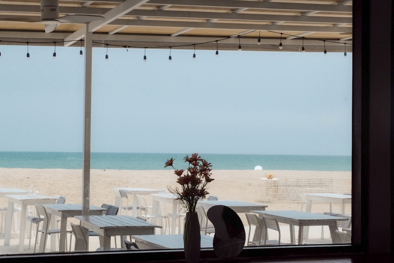 away by a day, camel republic, huai wonder camp, the field animals dream, tumlay cafe & bar, unseen thailand, คาเฟ่เพชรบุรี, คาเมลรีพับลิค, จันทร์จ้าว cafe & restaurant, ช่องกระจกนางพันธุรัต, ชะอำ, ต้นไม้ใบหญ้า คาเฟ่, ตลาดน้ำกวางโจว, ตลาดน้ำบนน้ำตก, ถ้ำวิมานจักรี, ถ้ำเขาย้อย, ที่เที่ยวเพชรบุรี, ที่เที่ยวเพชรบุรี 2023, ที่เที่ยวเพชรบุรี 2024, ที่เที่ยวเพชรบุรี 2566, ที่เที่ยวเพชรบุรี 2567, พระธาตุฉิมพลีพระเศรษฐีนวโกฏิ, พระนครคีรี, พระปรางค์ 5 ยอด, พระรามราชนิเวศน์, พระสังฆราชแตงโม, ยุ้งเกลือ บ้านแหลม, ลานผีเสื้อ, วังบ้านปืน, วัดข่อย, วัดถ้ำเขาหลวง, วัดมหาธาตุ, วัดมหาธาตุวรวิหาร, วัดใหญ่สุวรรณารามวรวิหาร, สวนสนุก, สวนสัตว์, สวิสเซอร์แลนด์ แดนเพชรบุรี, สะพานอ่าวบางตะบูน, สะพานแขวนเขื่อนแก่งกระจาน, หลวงพ่อหกนิ้ว, ห้วยสงสัยแคมป์, หาดชะอำ, หาดปึกเตียน, หาดเจ้าสำราญ, อ่าวบางตะบูน, อุทยานประวัติศาสตร์พระนครคีรี, เขานางนอน, เขานางพันธุรัต, เขาพะเนินทุ่ง, เขาวัง, เขาอีบิด, เขื่อนแก่งกระจาน, เดอะฟิลด์แอนนิมอลดรีมฟาร์มแอนด์การ์เด้น, เที่ยวเพชรบุรี, เพชรบุรี, แคมป์บ้านกร่าง, โครงการชั่งหัวมัน, top 26+ ที่เที่ยวเพชรบุรี [กรกฎาคม 2024] ท่องประวัติศาสตร์ พักผ่อนริมหาด สัมผัสธรรมชาติริมเขา