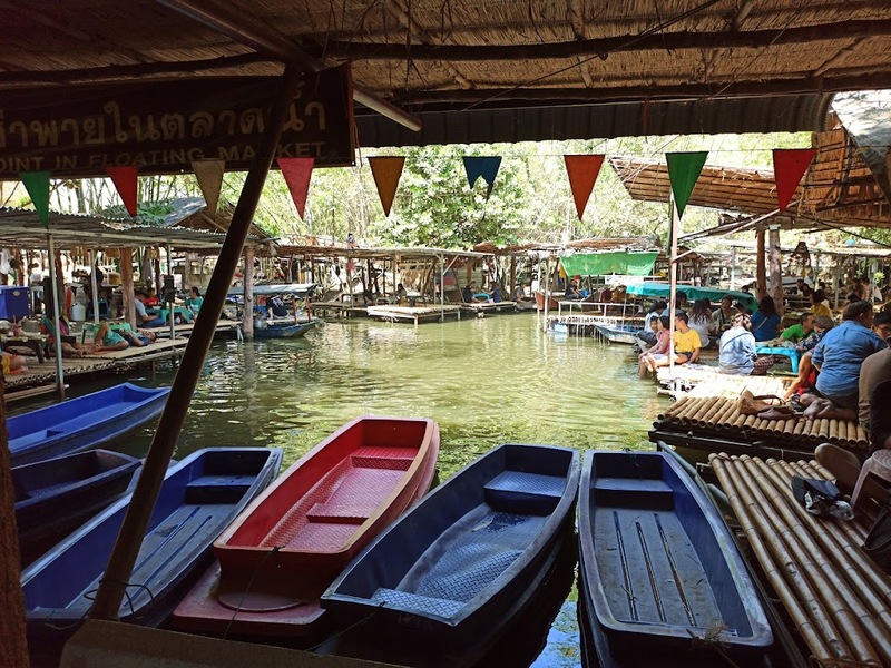 away by a day, camel republic, huai wonder camp, the field animals dream, tumlay cafe & bar, unseen thailand, คาเฟ่เพชรบุรี, คาเมลรีพับลิค, จันทร์จ้าว cafe & restaurant, ช่องกระจกนางพันธุรัต, ชะอำ, ต้นไม้ใบหญ้า คาเฟ่, ตลาดน้ำกวางโจว, ตลาดน้ำบนน้ำตก, ถ้ำวิมานจักรี, ถ้ำเขาย้อย, ที่เที่ยวเพชรบุรี, ที่เที่ยวเพชรบุรี 2023, ที่เที่ยวเพชรบุรี 2024, ที่เที่ยวเพชรบุรี 2566, ที่เที่ยวเพชรบุรี 2567, พระธาตุฉิมพลีพระเศรษฐีนวโกฏิ, พระนครคีรี, พระปรางค์ 5 ยอด, พระรามราชนิเวศน์, พระสังฆราชแตงโม, ยุ้งเกลือ บ้านแหลม, ลานผีเสื้อ, วังบ้านปืน, วัดข่อย, วัดถ้ำเขาหลวง, วัดมหาธาตุ, วัดมหาธาตุวรวิหาร, วัดใหญ่สุวรรณารามวรวิหาร, สวนสนุก, สวนสัตว์, สวิสเซอร์แลนด์ แดนเพชรบุรี, สะพานอ่าวบางตะบูน, สะพานแขวนเขื่อนแก่งกระจาน, หลวงพ่อหกนิ้ว, ห้วยสงสัยแคมป์, หาดชะอำ, หาดปึกเตียน, หาดเจ้าสำราญ, อ่าวบางตะบูน, อุทยานประวัติศาสตร์พระนครคีรี, เขานางนอน, เขานางพันธุรัต, เขาพะเนินทุ่ง, เขาวัง, เขาอีบิด, เขื่อนแก่งกระจาน, เดอะฟิลด์แอนนิมอลดรีมฟาร์มแอนด์การ์เด้น, เที่ยวเพชรบุรี, เพชรบุรี, แคมป์บ้านกร่าง, โครงการชั่งหัวมัน, top 26+ ที่เที่ยวเพชรบุรี [กรกฎาคม 2024] ท่องประวัติศาสตร์ พักผ่อนริมหาด สัมผัสธรรมชาติริมเขา