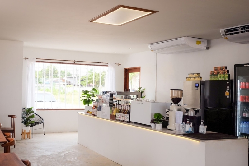 away by a day, camel republic, huai wonder camp, the field animals dream, tumlay cafe & bar, unseen thailand, คาเฟ่เพชรบุรี, คาเมลรีพับลิค, จันทร์จ้าว cafe & restaurant, ช่องกระจกนางพันธุรัต, ชะอำ, ต้นไม้ใบหญ้า คาเฟ่, ตลาดน้ำกวางโจว, ตลาดน้ำบนน้ำตก, ถ้ำวิมานจักรี, ถ้ำเขาย้อย, ที่เที่ยวเพชรบุรี, ที่เที่ยวเพชรบุรี 2023, ที่เที่ยวเพชรบุรี 2024, ที่เที่ยวเพชรบุรี 2566, ที่เที่ยวเพชรบุรี 2567, พระธาตุฉิมพลีพระเศรษฐีนวโกฏิ, พระนครคีรี, พระปรางค์ 5 ยอด, พระรามราชนิเวศน์, พระสังฆราชแตงโม, ยุ้งเกลือ บ้านแหลม, ลานผีเสื้อ, วังบ้านปืน, วัดข่อย, วัดถ้ำเขาหลวง, วัดมหาธาตุ, วัดมหาธาตุวรวิหาร, วัดใหญ่สุวรรณารามวรวิหาร, สวนสนุก, สวนสัตว์, สวิสเซอร์แลนด์ แดนเพชรบุรี, สะพานอ่าวบางตะบูน, สะพานแขวนเขื่อนแก่งกระจาน, หลวงพ่อหกนิ้ว, ห้วยสงสัยแคมป์, หาดชะอำ, หาดปึกเตียน, หาดเจ้าสำราญ, อ่าวบางตะบูน, อุทยานประวัติศาสตร์พระนครคีรี, เขานางนอน, เขานางพันธุรัต, เขาพะเนินทุ่ง, เขาวัง, เขาอีบิด, เขื่อนแก่งกระจาน, เดอะฟิลด์แอนนิมอลดรีมฟาร์มแอนด์การ์เด้น, เที่ยวเพชรบุรี, เพชรบุรี, แคมป์บ้านกร่าง, โครงการชั่งหัวมัน, top 26+ ที่เที่ยวเพชรบุรี [กรกฎาคม 2024] ท่องประวัติศาสตร์ พักผ่อนริมหาด สัมผัสธรรมชาติริมเขา