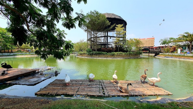 away by a day, camel republic, huai wonder camp, the field animals dream, tumlay cafe & bar, unseen thailand, คาเฟ่เพชรบุรี, คาเมลรีพับลิค, จันทร์จ้าว cafe & restaurant, ช่องกระจกนางพันธุรัต, ชะอำ, ต้นไม้ใบหญ้า คาเฟ่, ตลาดน้ำกวางโจว, ตลาดน้ำบนน้ำตก, ถ้ำวิมานจักรี, ถ้ำเขาย้อย, ที่เที่ยวเพชรบุรี, ที่เที่ยวเพชรบุรี 2023, ที่เที่ยวเพชรบุรี 2024, ที่เที่ยวเพชรบุรี 2566, ที่เที่ยวเพชรบุรี 2567, พระธาตุฉิมพลีพระเศรษฐีนวโกฏิ, พระนครคีรี, พระปรางค์ 5 ยอด, พระรามราชนิเวศน์, พระสังฆราชแตงโม, ยุ้งเกลือ บ้านแหลม, ลานผีเสื้อ, วังบ้านปืน, วัดข่อย, วัดถ้ำเขาหลวง, วัดมหาธาตุ, วัดมหาธาตุวรวิหาร, วัดใหญ่สุวรรณารามวรวิหาร, สวนสนุก, สวนสัตว์, สวิสเซอร์แลนด์ แดนเพชรบุรี, สะพานอ่าวบางตะบูน, สะพานแขวนเขื่อนแก่งกระจาน, หลวงพ่อหกนิ้ว, ห้วยสงสัยแคมป์, หาดชะอำ, หาดปึกเตียน, หาดเจ้าสำราญ, อ่าวบางตะบูน, อุทยานประวัติศาสตร์พระนครคีรี, เขานางนอน, เขานางพันธุรัต, เขาพะเนินทุ่ง, เขาวัง, เขาอีบิด, เขื่อนแก่งกระจาน, เดอะฟิลด์แอนนิมอลดรีมฟาร์มแอนด์การ์เด้น, เที่ยวเพชรบุรี, เพชรบุรี, แคมป์บ้านกร่าง, โครงการชั่งหัวมัน, top 26+ ที่เที่ยวเพชรบุรี [กรกฎาคม 2024] ท่องประวัติศาสตร์ พักผ่อนริมหาด สัมผัสธรรมชาติริมเขา