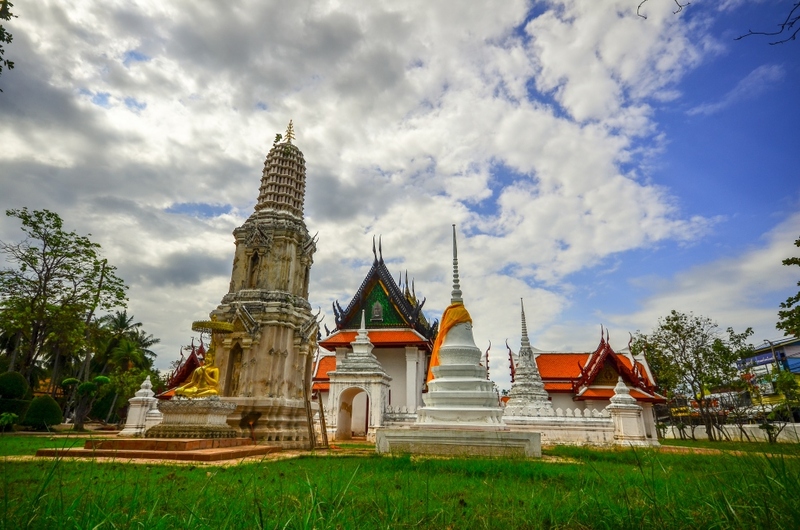 away by a day, camel republic, huai wonder camp, the field animals dream, tumlay cafe & bar, unseen thailand, คาเฟ่เพชรบุรี, คาเมลรีพับลิค, จันทร์จ้าว cafe & restaurant, ช่องกระจกนางพันธุรัต, ชะอำ, ต้นไม้ใบหญ้า คาเฟ่, ตลาดน้ำกวางโจว, ตลาดน้ำบนน้ำตก, ถ้ำวิมานจักรี, ถ้ำเขาย้อย, ที่เที่ยวเพชรบุรี, ที่เที่ยวเพชรบุรี 2023, ที่เที่ยวเพชรบุรี 2024, ที่เที่ยวเพชรบุรี 2566, ที่เที่ยวเพชรบุรี 2567, พระธาตุฉิมพลีพระเศรษฐีนวโกฏิ, พระนครคีรี, พระปรางค์ 5 ยอด, พระรามราชนิเวศน์, พระสังฆราชแตงโม, ยุ้งเกลือ บ้านแหลม, ลานผีเสื้อ, วังบ้านปืน, วัดข่อย, วัดถ้ำเขาหลวง, วัดมหาธาตุ, วัดมหาธาตุวรวิหาร, วัดใหญ่สุวรรณารามวรวิหาร, สวนสนุก, สวนสัตว์, สวิสเซอร์แลนด์ แดนเพชรบุรี, สะพานอ่าวบางตะบูน, สะพานแขวนเขื่อนแก่งกระจาน, หลวงพ่อหกนิ้ว, ห้วยสงสัยแคมป์, หาดชะอำ, หาดปึกเตียน, หาดเจ้าสำราญ, อ่าวบางตะบูน, อุทยานประวัติศาสตร์พระนครคีรี, เขานางนอน, เขานางพันธุรัต, เขาพะเนินทุ่ง, เขาวัง, เขาอีบิด, เขื่อนแก่งกระจาน, เดอะฟิลด์แอนนิมอลดรีมฟาร์มแอนด์การ์เด้น, เที่ยวเพชรบุรี, เพชรบุรี, แคมป์บ้านกร่าง, โครงการชั่งหัวมัน, top 26+ ที่เที่ยวเพชรบุรี [กรกฎาคม 2024] ท่องประวัติศาสตร์ พักผ่อนริมหาด สัมผัสธรรมชาติริมเขา
