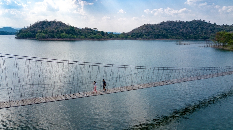 away by a day, camel republic, huai wonder camp, the field animals dream, tumlay cafe & bar, unseen thailand, คาเฟ่เพชรบุรี, คาเมลรีพับลิค, จันทร์จ้าว cafe & restaurant, ช่องกระจกนางพันธุรัต, ชะอำ, ต้นไม้ใบหญ้า คาเฟ่, ตลาดน้ำกวางโจว, ตลาดน้ำบนน้ำตก, ถ้ำวิมานจักรี, ถ้ำเขาย้อย, ที่เที่ยวเพชรบุรี, ที่เที่ยวเพชรบุรี 2023, ที่เที่ยวเพชรบุรี 2024, ที่เที่ยวเพชรบุรี 2566, ที่เที่ยวเพชรบุรี 2567, พระธาตุฉิมพลีพระเศรษฐีนวโกฏิ, พระนครคีรี, พระปรางค์ 5 ยอด, พระรามราชนิเวศน์, พระสังฆราชแตงโม, ยุ้งเกลือ บ้านแหลม, ลานผีเสื้อ, วังบ้านปืน, วัดข่อย, วัดถ้ำเขาหลวง, วัดมหาธาตุ, วัดมหาธาตุวรวิหาร, วัดใหญ่สุวรรณารามวรวิหาร, สวนสนุก, สวนสัตว์, สวิสเซอร์แลนด์ แดนเพชรบุรี, สะพานอ่าวบางตะบูน, สะพานแขวนเขื่อนแก่งกระจาน, หลวงพ่อหกนิ้ว, ห้วยสงสัยแคมป์, หาดชะอำ, หาดปึกเตียน, หาดเจ้าสำราญ, อ่าวบางตะบูน, อุทยานประวัติศาสตร์พระนครคีรี, เขานางนอน, เขานางพันธุรัต, เขาพะเนินทุ่ง, เขาวัง, เขาอีบิด, เขื่อนแก่งกระจาน, เดอะฟิลด์แอนนิมอลดรีมฟาร์มแอนด์การ์เด้น, เที่ยวเพชรบุรี, เพชรบุรี, แคมป์บ้านกร่าง, โครงการชั่งหัวมัน, top 26+ ที่เที่ยวเพชรบุรี [กรกฎาคม 2024] ท่องประวัติศาสตร์ พักผ่อนริมหาด สัมผัสธรรมชาติริมเขา