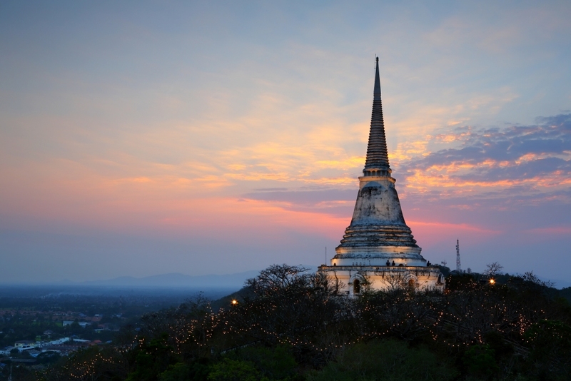 Top 26+ ที่เที่ยวเพชรบุรี [กรกฎาคม 2024] ท่องประวัติศาสตร์ พักผ่อนริมหาด สัมผัสธรรมชาติริมเขา