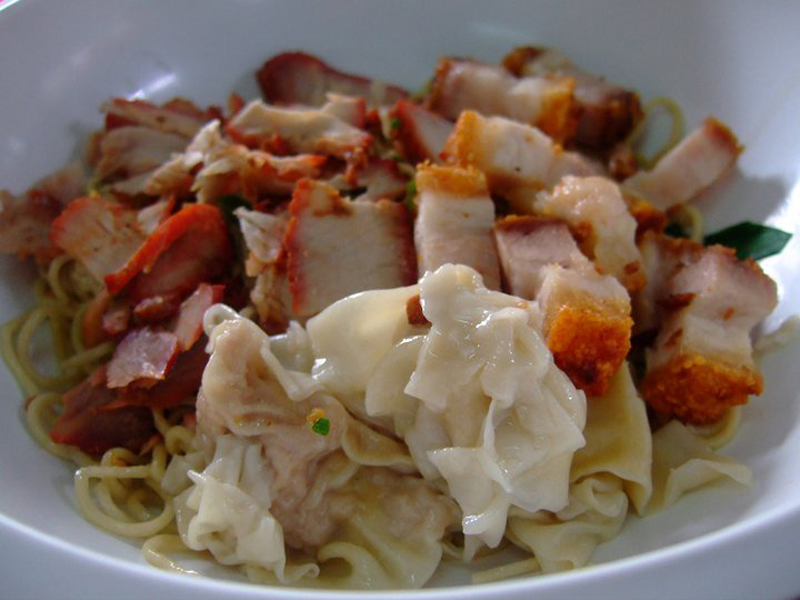 top 7+ ร้านบะหมี่ เส้นเหนียวนุ่ม น้ำซุปกลมกล่อม อร่อยเด็ดจนต้องขอเบิ้ล