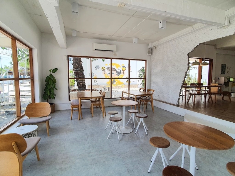 aloha beach cafe, artory cafe and crafts, austin cafe, daydream cafe, daydream café chonburi, hidden lab, highway cafe, milk mountain, milk mountain cafe & restaurant, namon nomwan, nomisuke, nomisuke ramen, open house cafe, peeps breakfast and bar, red temp coffee, seafood club bangsaen, serene house cafe, starter on the beach  (tiny island cafe), the tide cafe, tiny island cafe, tree 33, uncloud coffee, way coffee house, white house beach, white house beach café and restaurant, woowon, คาเฟ่ชลบุรี 2024, คาเฟ่ชลบุรี 2567, คาเฟ่บางแสน, คาเฟ่บางแสน 2024, คาเฟ่บางแสน 2567, คาเฟ่ริมชายหาด, คาเฟ่ริมทะเลบางแสน, คาเฟ่ลับ บางแสน, คาเฟ่เปิดใหม่ บางแสน, คาเฟ่เปิดใหม่บางแสน 2567, คาเฟ่ใกล้ฉัน, ซีฟู้ดคลับ บางแสน, ซีรีนเฮาท์คาเฟ่, บางแสน, บางแสน คาเฟ่, บางแสน คาเฟ่ 2567, มิลค์เม้าเท่น, วูวอน คาเฟ่, หน้ามน หนมหวาน, อันคลาวด์ คาเฟ่, อโลฮาบีช คาเฟ่, ฮิดเดน แลป, เวคอฟฟี่เฮ้าส์, ไฮเวย์ คาเฟ่, ไฮเวย์ คาเฟ่ บางแสน, top 20+ คาเฟ่บางแสน [กรกฎาคม 2024] ดินแดนแห่งคอนเทนท์ริมทะเล นั่งชิลล์จิบกาแฟ ถ่ายรูปเช็คอินรัว ๆ
