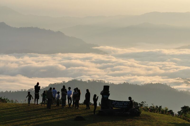 กิ่วแม่ปาน, จุดชมวิวดอยกิ่วลม, จุดชมวิวภูสอยดาว, ดอกหงอนนาค, ดอยกิ่วลม, ดอยหลวงเชียงดาว, ดอยอินทนนท์, ที่เที่ยวหน้าหนาว, ที่เที่ยวหน้าหนาว 2020, ที่เที่ยวหน้าหนาว 2563, ทุ่งดอกหงอนนาค, น้ำตกภูสอยดาว, น้ำตกแม่ยะ, ปางอุ๋ง, ปางอุ๋ง แม่ฮ่องสอน, พระมหาธาตุนภเมทนีดล, ภูชี้ฟ้า, ภูทับเบิก, ภูสอยดาว, ลานสน, ลานสนสามใบ, สะพานซูตองเป้, หมู่บ้านรักไทย, ห้วยน้ำดัง, เที่ยวกิ่วแม่ปาน, เที่ยวดอย, เที่ยวดอยอินทนนท์, เที่ยวปางอุ๋ง, เที่ยวภูชี้ฟ้า, เที่ยวภูทับเบิก, เที่ยวภูสอยดาว, เที่ยวหน้าหนาว, เที่ยวห้วยน้ำดัง, เที่ยวเชียงราย, เที่ยวเชียงใหม่, เที่ยวเพชรบูรณ์, เที่ยวแม่ฮ่องสอน, ไร่กะหล่ำปลี, top 9+ ที่เที่ยวหน้าหนาว สัมผัสสายหมอก และธรรมชาติของเมืองไทย