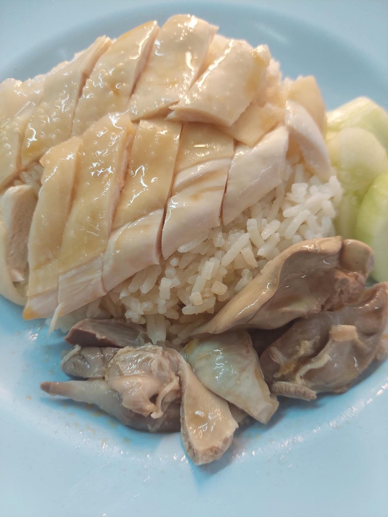 รวมร้านข้าวมันไก่ ภูเก็ต ข้าวหอม ไก่นุ่ม น้ำจิ้มเด็ด ร้านอร่อยที่ห้ามพลาด!