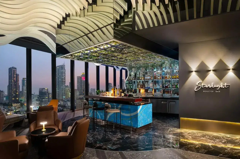 mercure bangkok surawong โรงแรมดีไซน์โมเดิร์น บนถนนสุรวงศ์ ใกล้แหล่งแฮงค์เอาท์