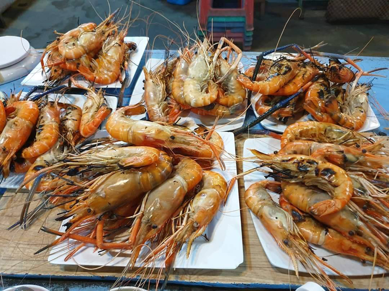 ร้านบุฟเฟ่ต์ปิ้งย่าง อิ่มอร่อยโดนใจ จัดเต็มกินได้ไม่อั้น