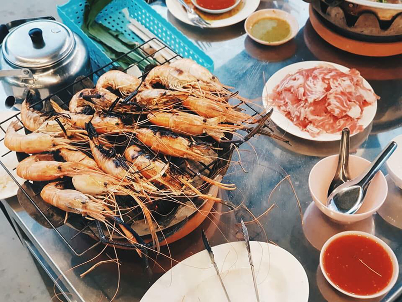 ร้านบุฟเฟ่ต์ปิ้งย่าง อิ่มอร่อยโดนใจ จัดเต็มกินได้ไม่อั้น