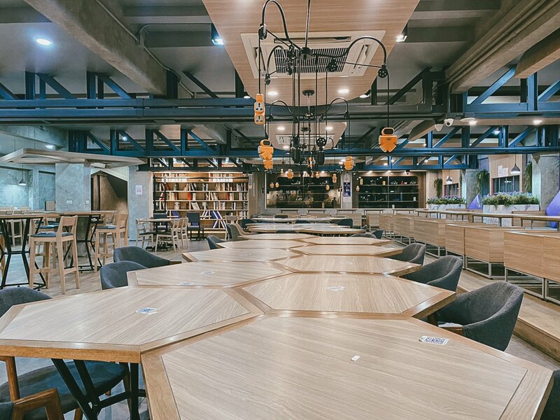 ร้านกาแฟนั่งทำงาน บรรยากาศเงียบๆ ย่านสยาม-จุฬา แถมเป็น co-working space อยู่ใกล้ใจกลางเมือง