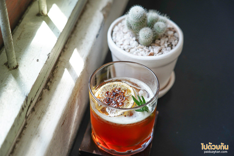 คาเฟ่ลำพูน, ร้านกาแฟลำพูน, ยาน ลำพูน, ยาน ลำพูน คาเฟ่สุดเก๋าสไตล์วินเทจเรโทร