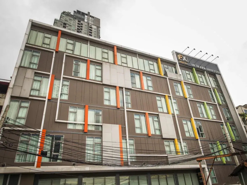 1. Fx Hotel Metrolink Makkasan, 2. Asok Residence Sukhumvit by UHG, 3. Lancaster Bangkok, 4. แกรนด์ เมอร์เคียว กรุงเทพ เอเทรียม, 5. Mercure Bangkok Makkasan, 6. Maitria Mode Sukhumvit 15 Bangkok, 7. YOLO Bangkok Boutique Hotel, 8. Grand Mercure Bangkok Asoke Residence, 9. โรงแรมนาราวาส บูติค, Top 9+ โรงแรมใกล้ MRT เพชรบุรี เดินทางสะดวก