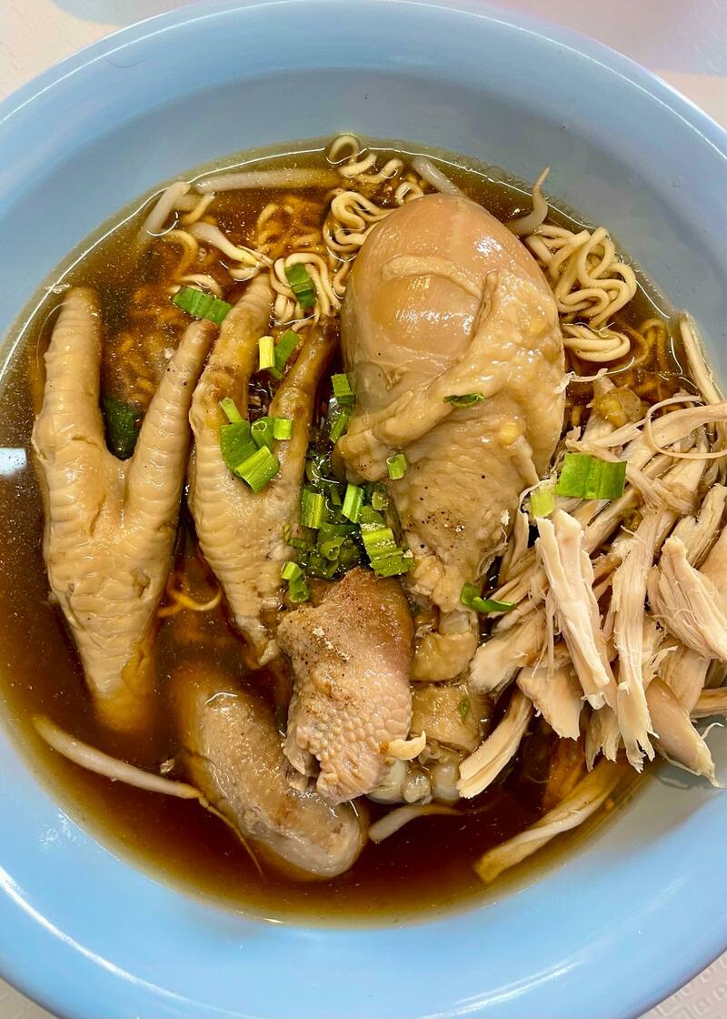 ก๋วยเตี๋ยวไก่มะระ : 13 ร้านก๋วยเตี่ยวไก่มะระ แต่ละร้านบอกเลยว่าเด็ด!