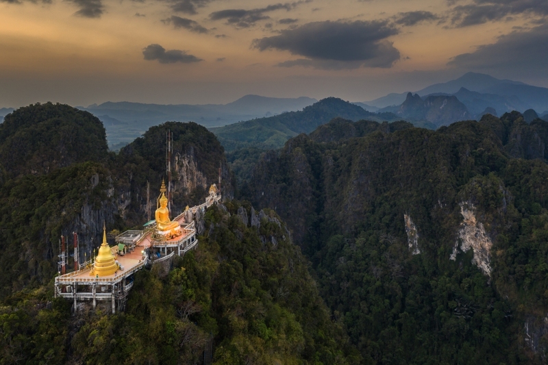 กระบี่, กระบี่ 2024, กระบี่ 2567, จังหวัดกระบี่, ถนนคนเดินกระบี่, ถ้ำพญานาค, ถ้ำพระนาง, ถ้ำไวกิ้ง, ทะเลอันดามัน, ทะเลแหวก กระบี่, ทะเลแหวก อ่าวนาง, ท่าปอมคลองสองน้ํา, ที่เที่ยวกระบี่, ที่เที่ยวกระบี่ 2567, ที่เที่ยวลับ กระบี่, น้ำตกร้อนคลองท่อม, พีพี, วัดคลองท่อม, วัดถ้ำเสือ, วัดถ้ำเสือ กระบี่, สระมรกต, หมู่เกาะพีพี, หมู่เกาะห้า, หมู่เกาะเหลาบิเละ, หาดต้นไทร, หาดพระนาง, หาดอ่าวนาง, หาดไร่เลย์, อ่าวมาหยา, เกาะทับ, เกาะปอดะ, เกาะพีพี, เกาะพีพีดอน, เกาะพีพีเล, เกาะรอก, เกาะลันตา, เกาะลันตาน้อย, เกาะลันตาใหญ่, เกาะหม้อ, เกาะห้อง, เกาะไก่, เกาะไม้ไผ่, เขาขนาบน้ำ, เขาผาค้อม, เที่ยวกระบี่, เที่ยวกระบี่ 2024, เที่ยวกระบี่ 2567, ไร่เลย์, top 20+ ที่เที่ยวกระบี่ [กรกฎาคม 2024] ความงดงามแห่งอันดามัน ตะลุยชมเกาะแห่งสรวงสวรรค์