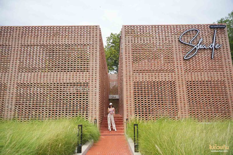 shade coffee roasters บางแสน คาเฟ่สุดเท่ในอาคารอิฐ