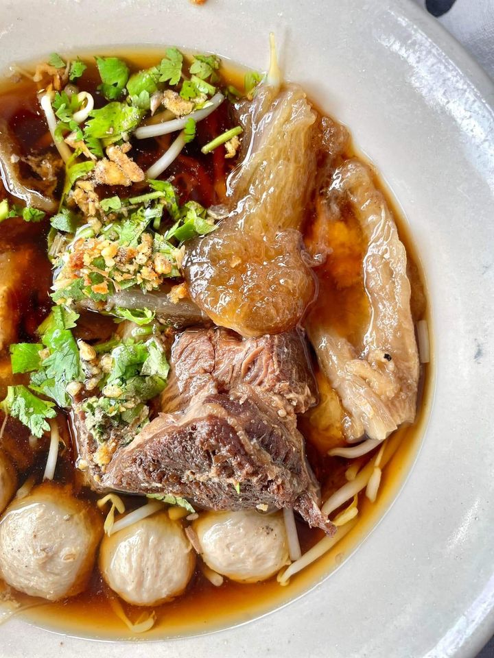 ร้านก๋วยเตี๋ยว ระยอง : รวมร้านก๋วยเตี๋ยวน่าแวะ เจ้าเด็ด ประจำจังหวัดระยอง