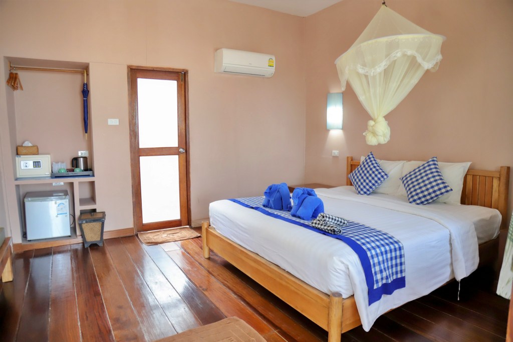 koh hai fantasy resort and spa, koh ngai cliff beach resort, koh ngai kaimuk thong resort, koh ngai paradise beach resort, koh ngai resort, koh ngai thanya resort, thapwarin resort, ทับวารินทร์ รีสอร์ท, ที่พักเกาะไหง, ที่พักเกาะไหง 2024, ที่พักเกาะไหง 2567, ที่พักเกาะไหง ติดทะเล, ที่พักเกาะไหง ติดทะเล 2024, ที่พักเกาะไหง ติดทะเล 2567, เกาะไหง, เกาะไหง คลิฟ บีช รีสอร์ท, เกาะไหง ธัญญา รีสอร์ท, เกาะไหง พาราไดซ์ บีช รีสอร์ท, เกาะไหง รีสอร์ท, เกาะไหง แฟนตาซี รีสอร์ท แอนด์ สปา, เกาะไหง ไข่มุกทอง รีสอร์ท, top 9+ ที่พักเกาะไหง [กรกฎาคม 2024] หนีความวุ่นวาย เอนกายสัมผัสธรรมชาติ ท่ามกลางความเงียบสงบ