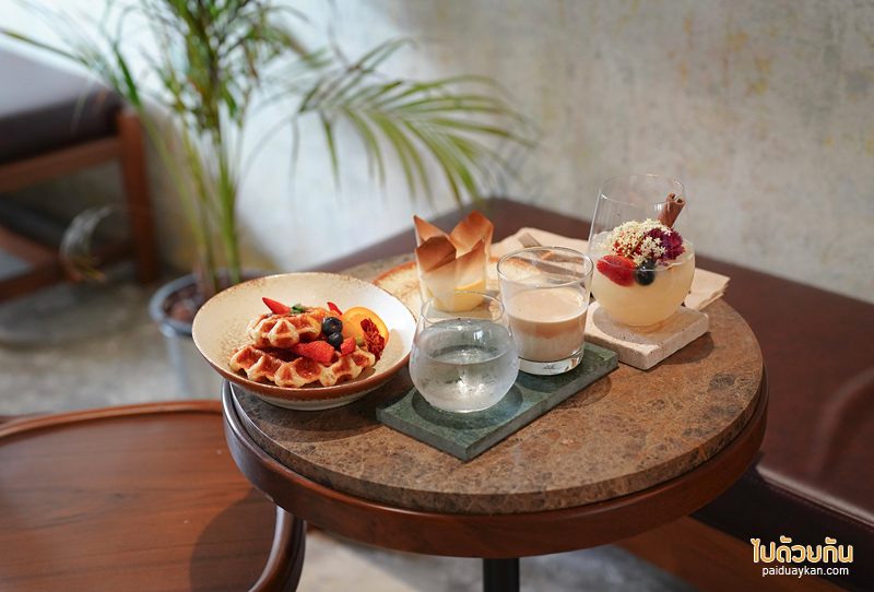 คาเฟ่โชคชัยสี่, yellow teeth, คาเฟ่ลาดพร้าว, yellow teeth sip n’ snap  คาเฟ่วินเทจสุดเท่ รสชาติพรีเมียม