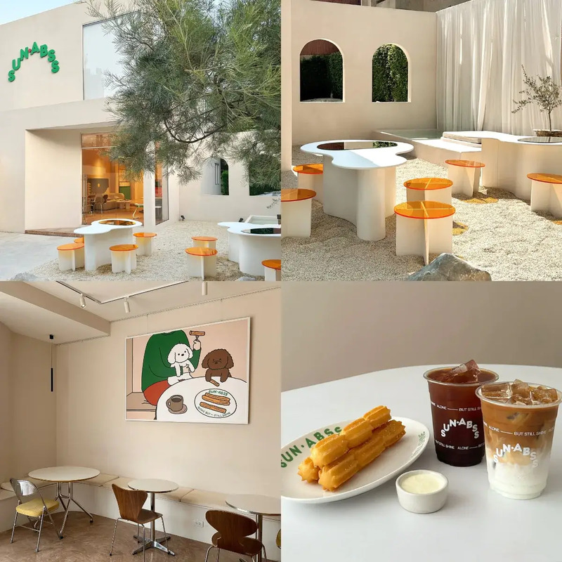 1. SUN.ABSS, 2. A SKETCH CAFE, 3. เดอะ 66 คอทเทจ, 4. FO SHO BRO, 5. Oooz., 6. DROP BY DOUGH, 7. Coffee Station, 8. La Mesa Coffee Co., 9. Pani Sandwich, 10. Cafe.hoo, Top 10+ คาเฟ่ย่านอุดมสุข ใกล้ BTS ตกแต่งน่ารักๆ ฉบับปี 2024