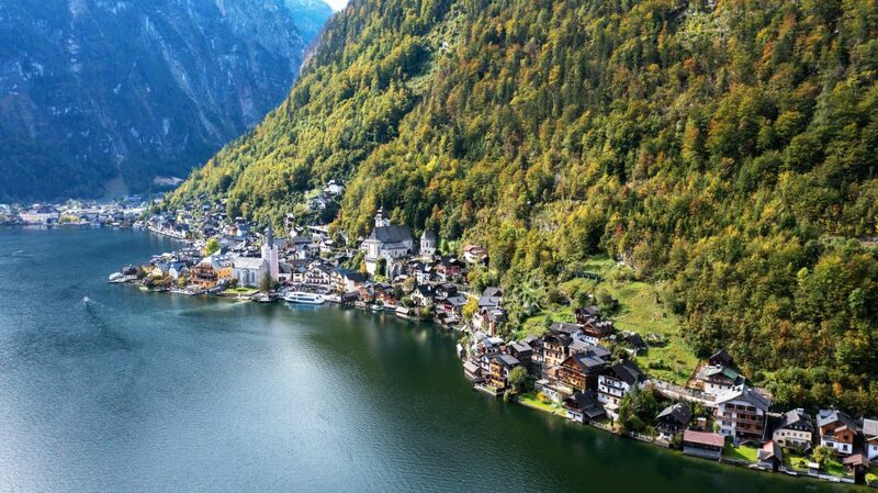 capital of alps, danube, eisriesenwelt ice cave, evangelische pfarrkirche hallstatt, graz, grossglockner, grossglockner high alpine road, hallstatt, hohe tauern national park, innsbruck, klagenfurt, krimml falls, kunsthaus, lindworm fountain, mirabell palace, murinsel, salzach, salzburg, schloss ambras, swarovski crystal worlds, the sound of music, unesco, vienna, wachau valley, white lake, wolfgang amadeus mozart, world of the ice giants, กราซ, ซาลซ์บูร์ก, ถ้ำน้ำแข็ง, ถ้ำน้ำแข็งที่ใหญ่ที่สุดในโลก, ถิ่นกำเนิดของโมซาร์ท, ที่เที่ยวออสเตรีย, ประเทศออสเตรีย, ปราสาทอัมบราส, พระราชวังมิราเบล, พระราชวังฮอฟบวร์ก, พระราชวังเชินบรุนน์, มนต์รักเพลงสวรรค์, มหาวิหารเซนต์สตีเฟน, มูรินเซล, ลานน้ำพุมังกรลินท์วูร์ม, วาเคา วัลเล่ย์, องค์กรยูเนสโก, ออสเตรีย, ออสเตรีย 2024, ออสเตรีย2023, ออสเตรีย2566, อินส์บรูค, อุทยานแห่งชาติ, ฮัลล์สตัทท์, เที่ยวออสเตรีย, เที่ยวออสเตรีย 2567, เทือกเขาแอลป์, เมืองคลาเกนฟูร์ท, เมืองที่น่าอยู่ที่สุดในโลก, เมืองมหาวิทยาลัยของออสเตรีย, เวียนนา, แม่น้ำดานูบ, แม่น้ำเมอร์เลย, แหล่งมรดกโลก, โมซาร์ท, ไส้กรอกเวียนนา, top 10+ ที่เที่ยวออสเตรีย [กรกฎาคม 2024] วิวธรรมชาติระดับมรดกโลก บรรยากาศโรแมนติก