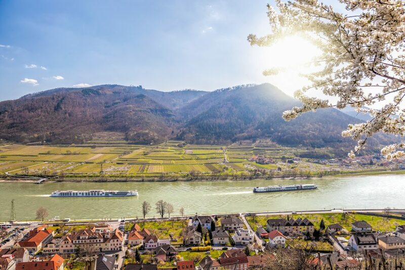capital of alps, danube, eisriesenwelt ice cave, evangelische pfarrkirche hallstatt, graz, grossglockner, grossglockner high alpine road, hallstatt, hohe tauern national park, innsbruck, klagenfurt, krimml falls, kunsthaus, lindworm fountain, mirabell palace, murinsel, salzach, salzburg, schloss ambras, swarovski crystal worlds, the sound of music, unesco, vienna, wachau valley, white lake, wolfgang amadeus mozart, world of the ice giants, กราซ, ซาลซ์บูร์ก, ถ้ำน้ำแข็ง, ถ้ำน้ำแข็งที่ใหญ่ที่สุดในโลก, ถิ่นกำเนิดของโมซาร์ท, ที่เที่ยวออสเตรีย, ประเทศออสเตรีย, ปราสาทอัมบราส, พระราชวังมิราเบล, พระราชวังฮอฟบวร์ก, พระราชวังเชินบรุนน์, มนต์รักเพลงสวรรค์, มหาวิหารเซนต์สตีเฟน, มูรินเซล, ลานน้ำพุมังกรลินท์วูร์ม, วาเคา วัลเล่ย์, องค์กรยูเนสโก, ออสเตรีย, ออสเตรีย 2024, ออสเตรีย2023, ออสเตรีย2566, อินส์บรูค, อุทยานแห่งชาติ, ฮัลล์สตัทท์, เที่ยวออสเตรีย, เที่ยวออสเตรีย 2567, เทือกเขาแอลป์, เมืองคลาเกนฟูร์ท, เมืองที่น่าอยู่ที่สุดในโลก, เมืองมหาวิทยาลัยของออสเตรีย, เวียนนา, แม่น้ำดานูบ, แม่น้ำเมอร์เลย, แหล่งมรดกโลก, โมซาร์ท, ไส้กรอกเวียนนา, top 10+ ที่เที่ยวออสเตรีย [กรกฎาคม 2024] วิวธรรมชาติระดับมรดกโลก บรรยากาศโรแมนติก
