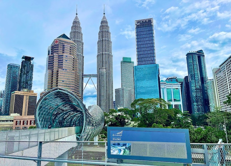 aquaria klcc, batu caves, chinatown kl, chinatown kuala lumpur, genting skyworlds theme park, gmujp;, ho kow hainam kopitiam, jalan alor street art, kl tower, moorish, nasi lemak, obsercation deck, petronas twin tower, pintasan saloma bridge, sky box, street arts, sultan abdul samad building, thean hou temple, กัวลาลัมเปอร์ 2567, ตึกแฝดปิโตรนาส, ตึกแฝดมาเลเซีย, ถ้ำบาตู, ถ้ำเทวาลัย, ที่เที่ยวกัวลาลัมเปอร์, ที่เที่ยวกัวลาลัมเปอร์ 2567, นาสิ เลอมัก, บันไดหลากสีสัน, บิ๊กเบนมาเลเซีย, พระขันธกุมารที่สูงที่สุดในโลก, มาเลเซีย 2024, มาเลเซีย 2567, ร้านหนังสือในมาเลเซีย, วัดเทียนโห่ว, สตรีทอาร์ต, สตรีทอาร์ตกัวลาลัมเปอร์, สตรีทอาร์ตมาเลเซีย, สวนสนุกมาเลเซีย, สะพานมาเลเซีย, สะพานลอยฟ้า, หอคอยกัวลาลัมเปอร์, หอนาฬิกามาเลเซีย, อความเรี่ยมมาเลเซีย, อาคารสุลต่านอับดุลซาหมัด, อาหารเช้าในมาเลเซีย, เจ้าแม่ทับทิม, เที่ยวกัวลาลัมเปอร์, เที่ยวมาเลเซีย, เที่ยวมาเลเซีย 2024, เมืองหลวงมาเลเซีย, แลนด์มาร์คมาเลเซีย, ไชน่าทาวน์มาเลเซีย, top 12+ ที่เที่ยวกัวลาลัมเปอร์ 2024 เมืองหลวงมาเลเซีย เที่ยวรอบเมือง เช็คอินพิกัดเด็ด