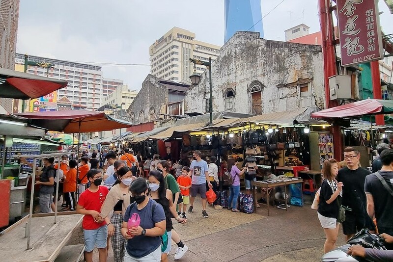 aquaria klcc, batu caves, chinatown kl, chinatown kuala lumpur, genting skyworlds theme park, gmujp;, ho kow hainam kopitiam, jalan alor street art, kl tower, moorish, nasi lemak, obsercation deck, petronas twin tower, pintasan saloma bridge, sky box, street arts, sultan abdul samad building, thean hou temple, กัวลาลัมเปอร์ 2567, ตึกแฝดปิโตรนาส, ตึกแฝดมาเลเซีย, ถ้ำบาตู, ถ้ำเทวาลัย, ที่เที่ยวกัวลาลัมเปอร์, ที่เที่ยวกัวลาลัมเปอร์ 2567, นาสิ เลอมัก, บันไดหลากสีสัน, บิ๊กเบนมาเลเซีย, พระขันธกุมารที่สูงที่สุดในโลก, มาเลเซีย 2024, มาเลเซีย 2567, ร้านหนังสือในมาเลเซีย, วัดเทียนโห่ว, สตรีทอาร์ต, สตรีทอาร์ตกัวลาลัมเปอร์, สตรีทอาร์ตมาเลเซีย, สวนสนุกมาเลเซีย, สะพานมาเลเซีย, สะพานลอยฟ้า, หอคอยกัวลาลัมเปอร์, หอนาฬิกามาเลเซีย, อความเรี่ยมมาเลเซีย, อาคารสุลต่านอับดุลซาหมัด, อาหารเช้าในมาเลเซีย, เจ้าแม่ทับทิม, เที่ยวกัวลาลัมเปอร์, เที่ยวมาเลเซีย, เที่ยวมาเลเซีย 2024, เมืองหลวงมาเลเซีย, แลนด์มาร์คมาเลเซีย, ไชน่าทาวน์มาเลเซีย, top 12+ ที่เที่ยวกัวลาลัมเปอร์ 2024 เมืองหลวงมาเลเซีย เที่ยวรอบเมือง เช็คอินพิกัดเด็ด
