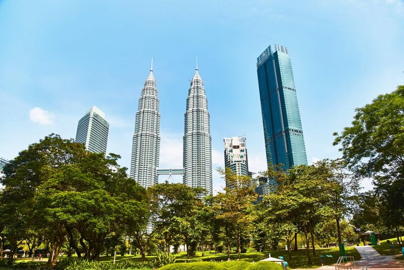 aquaria klcc, batu caves, chinatown kl, chinatown kuala lumpur, genting skyworlds theme park, gmujp;, ho kow hainam kopitiam, jalan alor street art, kl tower, moorish, nasi lemak, obsercation deck, petronas twin tower, pintasan saloma bridge, sky box, street arts, sultan abdul samad building, thean hou temple, กัวลาลัมเปอร์ 2567, ตึกแฝดปิโตรนาส, ตึกแฝดมาเลเซีย, ถ้ำบาตู, ถ้ำเทวาลัย, ที่เที่ยวกัวลาลัมเปอร์, ที่เที่ยวกัวลาลัมเปอร์ 2567, นาสิ เลอมัก, บันไดหลากสีสัน, บิ๊กเบนมาเลเซีย, พระขันธกุมารที่สูงที่สุดในโลก, มาเลเซีย 2024, มาเลเซีย 2567, ร้านหนังสือในมาเลเซีย, วัดเทียนโห่ว, สตรีทอาร์ต, สตรีทอาร์ตกัวลาลัมเปอร์, สตรีทอาร์ตมาเลเซีย, สวนสนุกมาเลเซีย, สะพานมาเลเซีย, สะพานลอยฟ้า, หอคอยกัวลาลัมเปอร์, หอนาฬิกามาเลเซีย, อความเรี่ยมมาเลเซีย, อาคารสุลต่านอับดุลซาหมัด, อาหารเช้าในมาเลเซีย, เจ้าแม่ทับทิม, เที่ยวกัวลาลัมเปอร์, เที่ยวมาเลเซีย, เที่ยวมาเลเซีย 2024, เมืองหลวงมาเลเซีย, แลนด์มาร์คมาเลเซีย, ไชน่าทาวน์มาเลเซีย, top 12+ ที่เที่ยวกัวลาลัมเปอร์ 2024 เมืองหลวงมาเลเซีย เที่ยวรอบเมือง เช็คอินพิกัดเด็ด