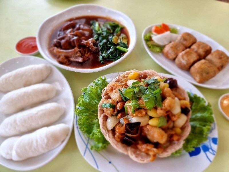top 15+ ร้านอาหารสุพรรณบุรี 2567 ร้านอาหารริมน้ำ อาหารขึ้นชื่อ บรรยากาศดี ราคาถูก