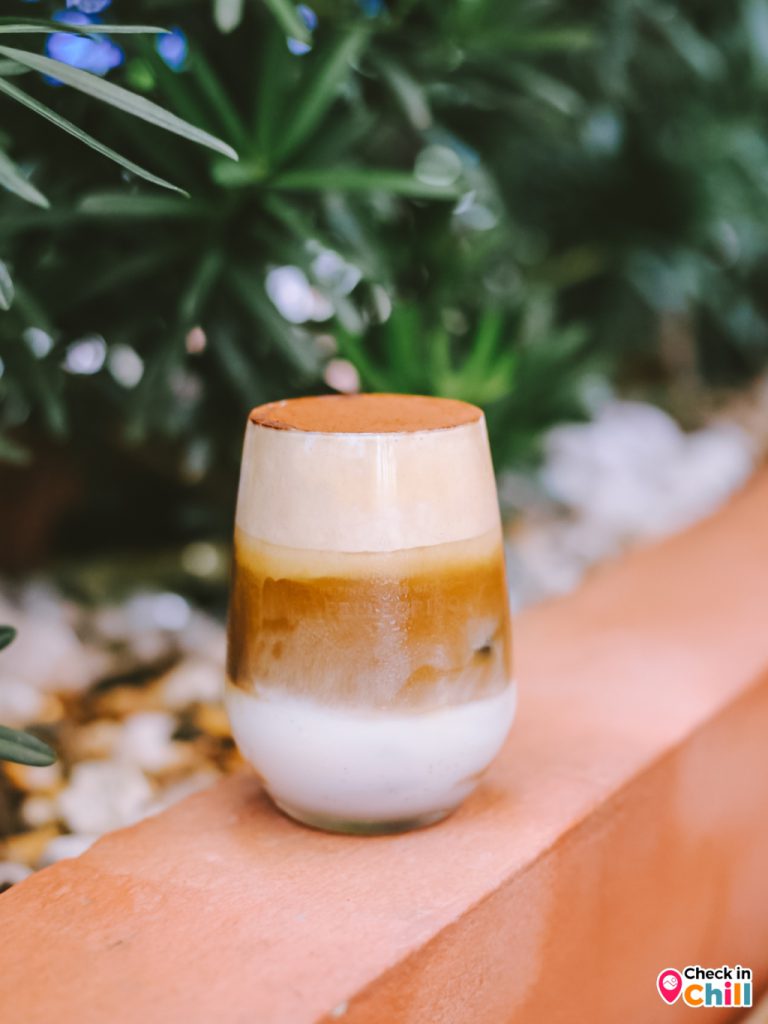 caffe olives, l&039;oliva, olives, olives cafe, คาเฟ่ กรุงเทพ, คาเฟ่ ทองหล่อ, คาเฟ่ โอลีฟ, คาเฟ่ย่าน สุขุมวิท, คาเฟ่ย่านทองหล่อ, คาเฟ่สุขุมวิท, คาเฟ่สไตล์อิตาเลี่ยน, คาเฟ่ใกล้ฉัน, โลลิว่า, โอลีฟ คาเฟ่, รีวิว ร้าน caffe olives คาเฟ่และร้านอาหารโฮมมี่สไตล์อิตาเลียน อร่อยเด็ด สุดปัง ย่านสุขุมวิท