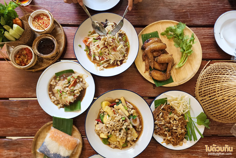 จ้ำเข่า ร้านอาหารอีสานสไตล์คาเฟ่ แซ่บนัวแห่งปากช่อง