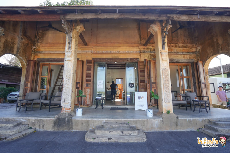 76A The Space นครพนม คาเฟ่ในอาคารเก่าสไตล์โคโรเนียล