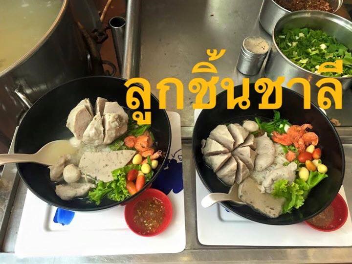 top 7+ ร้านก๋วยเตี๋ยวลูกชิ้นยักษ์ ไซส์บิ๊กเบิ้ม ชามเดียวอิ่มได้ทั้งบ้าน
