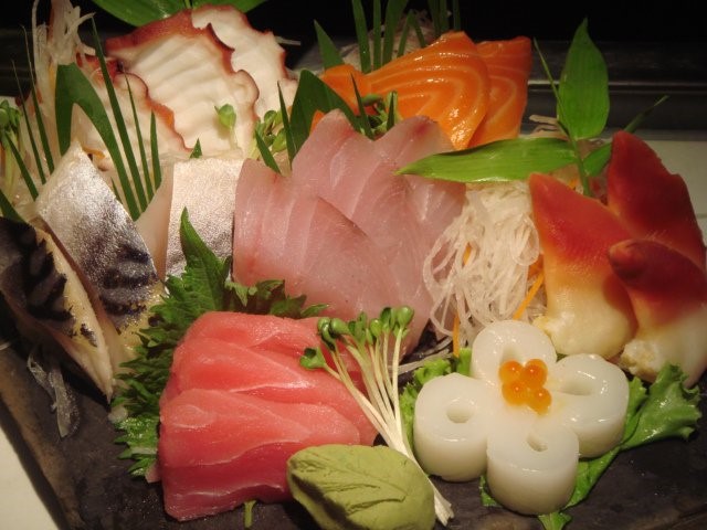 top 7+ ร้านบุฟเฟ่ต์ซูชิ-ซาซิมิ แบบญี่ปุ่นสุโค่ยในราคาแค่หลักร้อย