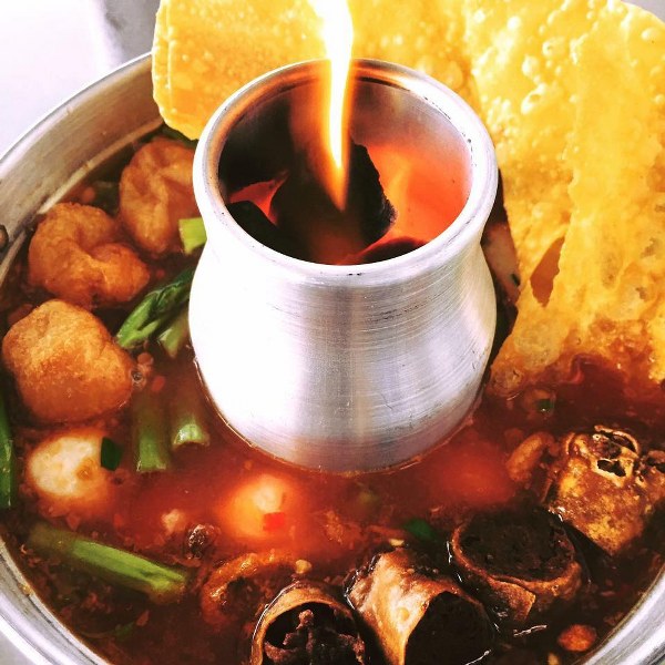 top 8+ ร้านก๋วยเตี๋ยวเย็นตาโฟ รสชาติถูกปาก เข้มข้นถึงใจ