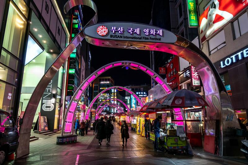 168 stairs, biff square, blue line park, busan international film festival, cheongsapo, gamcheon culture village, haedong yonggungsa, haeundae beach, little prince, nampodong shopping street, ocean breeze, sky capsule haeundae blue line park, songdo beach, songdo sky park, songdo sky walk, the bay 101, yacht club, คาเฟ่รถไฟแคปซูล, ชายหาดซงโด, ชายหาดแฮอุนแด, ตลาดนัมโพดง, ถ่ายรูปกับเจ้าชายน้อย, ทะเลปูซาน, ปูซาน 2024, ปูซาน 2567, ปูซานเกาลี 2567, ปูซานเกาหลี 2024, ปูซานเที่ยวไหนดี, พระสังกัจจายน์สีทอง, มุมลับ the bay 101, รถไฟปูซาน, รถไฟแคปซูล, วัดแฮดง ยงกุงซา, สตีทฟู๊ดเกาหลี, หมู่บ้านคัมชอน, อาหารเกาหลี, เที่ยวปูซาน, เที่ยวเกาหลี, เที่ยวเกาหลี 2024, เที่ยวเกาหลี 2567, แพนเค้กเกาหลี, โรงแรมในหมู่บ้านคัมชอน, โฮต็อก, top 10+ ที่เที่ยวปูซาน [สิงหาคม 2024] เกาหลีใต้ วิวปัง ถ่ายรูปสวย