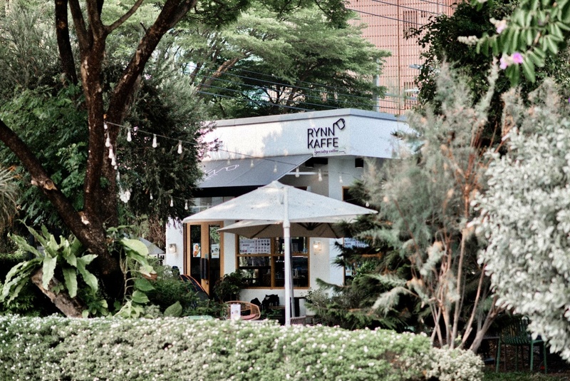 10cc coffee and co, 6 zero garage & roaster, breeze cafe & bar, dna คาเฟ่, dna.do not awkward cafe, dx playground, dx playground cafe’ & bistro, hidden backyard, high octane café, kanomprang, mitte coffee, nooch coffee, plantnery green cafe, rynn kaffe, rynn kaffe specialty coffee, we roast cafe, whistlehomecafe, yerm chocolate, คาเฟ่ ย่านเมืองทองธานี, คาเฟ่นนทบุรี, คาเฟ่ริมทะเลสาบเมืองทอง, คาเฟ่เมืองทอง, คาเฟ่เมืองทอง 2024, คาเฟ่เมืองทอง 2567, คาเฟ่เมืองทอง นนทบุรี, คาเฟ่เมืองทองธานี, คาเฟ่เมืองทองธานี 2024, คาเฟ่เมืองทองธานี 2567, คาเฟ่ใกล้ฉัน, คาเฟ่ในเมืองทอง, ทิมเบอร์ริง ขนมปราง, นุช คอฟฟี่, รีวิวคาเฟ่เมืองทอง, แพลนท์เนอรี กรีน คาเฟ่, top 15+ คาเฟ่เมืองทองธานี 2024 หลากสไตล์ หลายดีไซน์ น่านั่งชิลล์ตามฟีลสุด ๆ