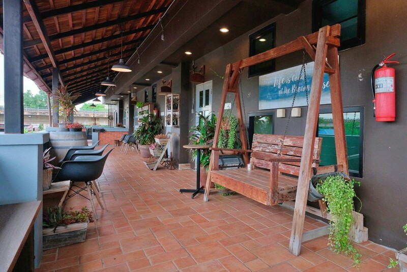 sunee view hotel, ฉะเชิงเทรา, ทรีเฮ้าส์ ฉะเชิงเทรา, ที่พักฉะเชิงเทรา, ที่พักฉะเชิงเทรา 2024, ที่พักฉะเชิงเทรา 2567, ที่พักฉะเชิงเทรา ในตัวเมือง, ที่พักแปดริ้ว, ที่พักแปดริ้ว 2024, ที่พักแปดริ้ว ในเมือง, สุณี วิวล์, อุ้ยแจม, เจเค ลิฟวิ่ง โฮเทล แอนด์ เซอร์วิส อพาร์ทเมนท์, เย็นจิต รีสอร์ท, เฮเว่น โฮเทล ฉะเชิงเทรา, แปดริ้ว, โรงแรมเดอะ บราวน์ เฮ้าส์, top 10+ ที่พักฉะเชิงเทรา ในตัวเมือง 2024 เที่ยวแปดริ้ว ไหว้หลวงพ่อโสธร สัมผัสวิถีชีวิตริมน้ำบางปะกง