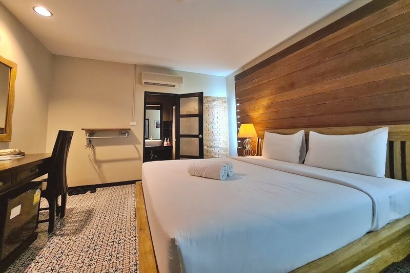 fortune d hotel phitsanulok, holatel phitsanulok, morage hotel phitsanulok, the 8 factory cafe & hostel phitsanulok, the bed hotel phitsanulok, topland hotel, wang kaeo hotel, yodia heritage hotel, ที่พักพิษณุโลก, ที่พักพิษณุโลก 2024, ที่พักพิษณุโลก 2567, ที่พักพิษณุโลก ตัวเมือง, ที่พักพิษณุโลก ใกล้วัดใหญ่, ที่พักพิษณุโลก ในตัวเมือง, ที่พักพิษณุโลก ในเมือง, ที่พักเมืองพิษณุโลก, พิษณุโลก, เดอะ 8 แฟคตอรี โฮสเทล, โรงแรม โฮลาเทล, โรงแรมท็อปแลนด์, โรงแรมฟอร์จูน ดี พิษณุโลก, โรงแรมวังแก้ว, โรงแรมฮ็อป อินน์ พิษณุโลก ถนนมิตรภาพ, โรงแรมเดอะเบด พิษณุโลก, โรงแรมเอวา, โรงแรมเอวา พิษณุโลก, โรงแรมโมราจ พิษณุโลก, โรงแรมโยเดีย เฮอริเทจ, โฮลาเทล, top 15+ ที่พักพิษณุโลก ในตัวเมือง 2024 โลเคชั่นดี เดินทางสะดวก ไม่ไกลจากวัดใหญ่