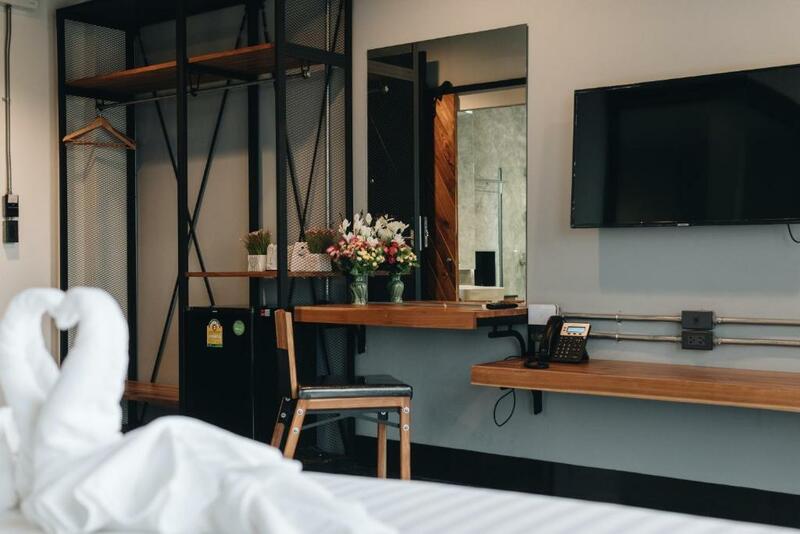 fortune d hotel phitsanulok, holatel phitsanulok, morage hotel phitsanulok, the 8 factory cafe & hostel phitsanulok, the bed hotel phitsanulok, topland hotel, wang kaeo hotel, yodia heritage hotel, ที่พักพิษณุโลก, ที่พักพิษณุโลก 2024, ที่พักพิษณุโลก 2567, ที่พักพิษณุโลก ตัวเมือง, ที่พักพิษณุโลก ใกล้วัดใหญ่, ที่พักพิษณุโลก ในตัวเมือง, ที่พักพิษณุโลก ในเมือง, ที่พักเมืองพิษณุโลก, พิษณุโลก, เดอะ 8 แฟคตอรี โฮสเทล, โรงแรม โฮลาเทล, โรงแรมท็อปแลนด์, โรงแรมฟอร์จูน ดี พิษณุโลก, โรงแรมวังแก้ว, โรงแรมฮ็อป อินน์ พิษณุโลก ถนนมิตรภาพ, โรงแรมเดอะเบด พิษณุโลก, โรงแรมเอวา, โรงแรมเอวา พิษณุโลก, โรงแรมโมราจ พิษณุโลก, โรงแรมโยเดีย เฮอริเทจ, โฮลาเทล, top 15+ ที่พักพิษณุโลก ในตัวเมือง 2024 โลเคชั่นดี เดินทางสะดวก ไม่ไกลจากวัดใหญ่