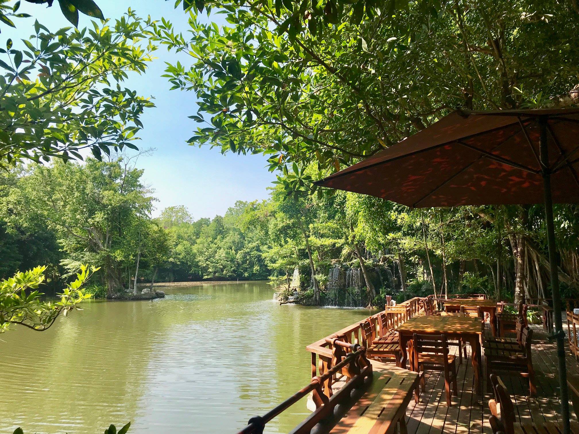 top 10+ ร้านคาเฟ่ริมน้ำตก บรรยากาศสุดฟิน ติดธรรมชาติ