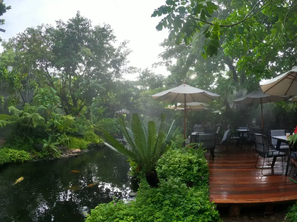top 5+ คาเฟ่ปากเกร็ด นั่งเล่นชิลๆ ชมวิวเพลินๆ 