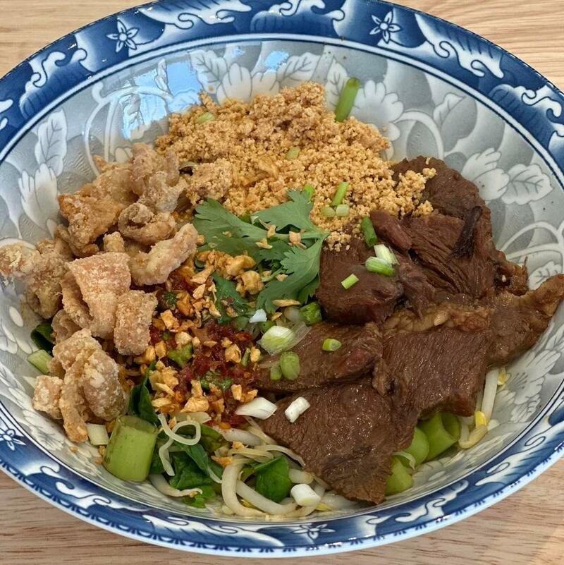 ร้านก๋วยเตี๋ยว ย่านอ่อนนุช เจ้าดัง เด็ดทุกจาน อร่อยทุกคำ