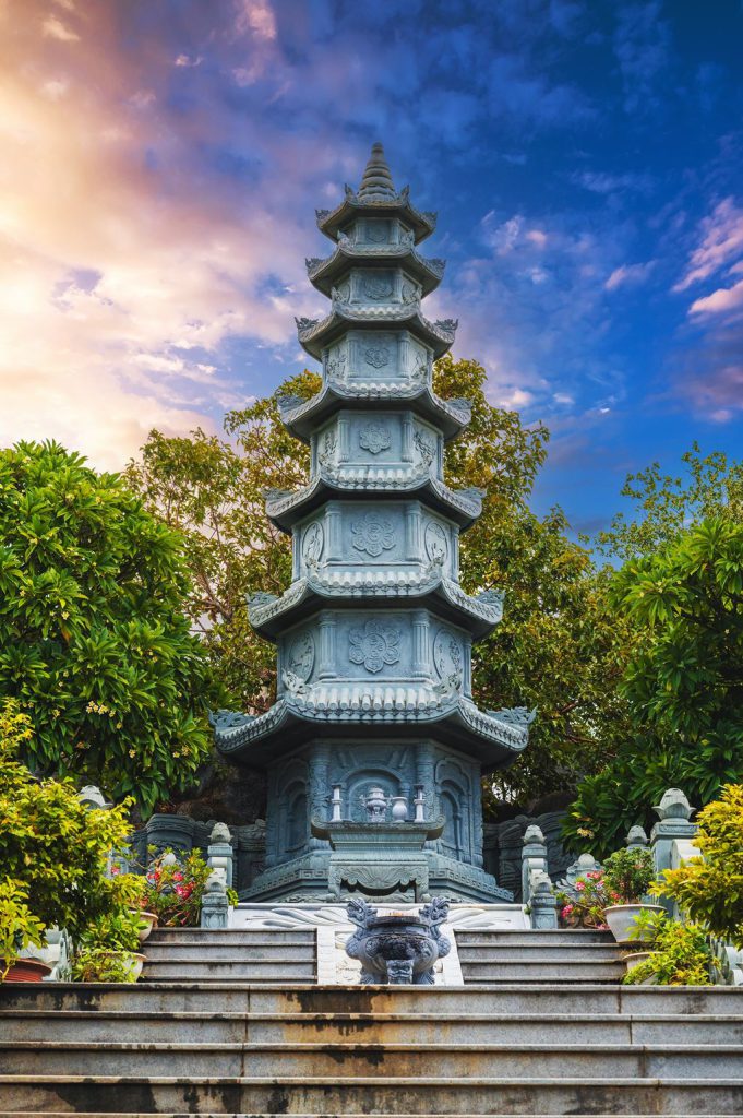 bai da obama, carp dragon, da nang cathedral, dragon bridge, hai van pass, linh ung temple, love bridge, son tra marina, son tra night market, the marble mountain, คาร์ปดราก้อน, คาร์ฟดราก้อน, ช่องเขาไฮวัน, ตลาดนัดกลางคืนเซินตรา, ตลาดฮาน, ตลาดเก่าดานัง, ที่เที่ยวดานัง, บานาฮิลล์, ภูเขาหินอ่อน, วัดหลินอึ๋ง, สะพานมังกร, สะพานมือ, สะพานแห่งความรัก, หาดหินโอบามา, อุโมงค์ไฮวัน, เจ้าแม่กวนอิม ดานัง, เที่ยวดานัง, เที่ยวดานัง 2024, เที่ยวดานัง 2567, แลนด์มาร์คดานัง, โบสถ์คริสต์ ดานัง, top 12+ ที่เที่ยวดานัง 2024 ดูมังกรพ่นไฟ เช็คอินแลนด์มาร์คยอดฮิต