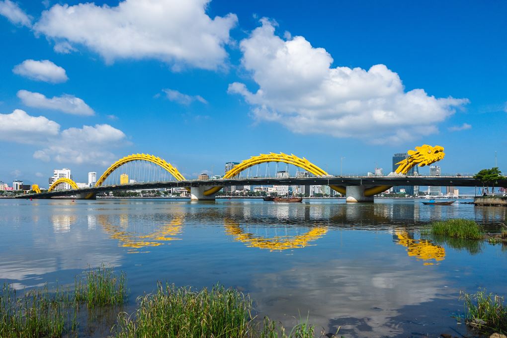 bai da obama, carp dragon, da nang cathedral, dragon bridge, hai van pass, linh ung temple, love bridge, son tra marina, son tra night market, the marble mountain, คาร์ปดราก้อน, คาร์ฟดราก้อน, ช่องเขาไฮวัน, ตลาดนัดกลางคืนเซินตรา, ตลาดฮาน, ตลาดเก่าดานัง, ที่เที่ยวดานัง, บานาฮิลล์, ภูเขาหินอ่อน, วัดหลินอึ๋ง, สะพานมังกร, สะพานมือ, สะพานแห่งความรัก, หาดหินโอบามา, อุโมงค์ไฮวัน, เจ้าแม่กวนอิม ดานัง, เที่ยวดานัง, เที่ยวดานัง 2024, เที่ยวดานัง 2567, แลนด์มาร์คดานัง, โบสถ์คริสต์ ดานัง, top 12+ ที่เที่ยวดานัง 2024 ดูมังกรพ่นไฟ เช็คอินแลนด์มาร์คยอดฮิต