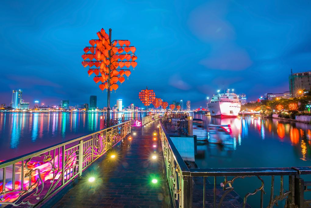 bai da obama, carp dragon, da nang cathedral, dragon bridge, hai van pass, linh ung temple, love bridge, son tra marina, son tra night market, the marble mountain, คาร์ปดราก้อน, คาร์ฟดราก้อน, ช่องเขาไฮวัน, ตลาดนัดกลางคืนเซินตรา, ตลาดฮาน, ตลาดเก่าดานัง, ที่เที่ยวดานัง, บานาฮิลล์, ภูเขาหินอ่อน, วัดหลินอึ๋ง, สะพานมังกร, สะพานมือ, สะพานแห่งความรัก, หาดหินโอบามา, อุโมงค์ไฮวัน, เจ้าแม่กวนอิม ดานัง, เที่ยวดานัง, เที่ยวดานัง 2024, เที่ยวดานัง 2567, แลนด์มาร์คดานัง, โบสถ์คริสต์ ดานัง, top 12+ ที่เที่ยวดานัง 2024 ดูมังกรพ่นไฟ เช็คอินแลนด์มาร์คยอดฮิต
